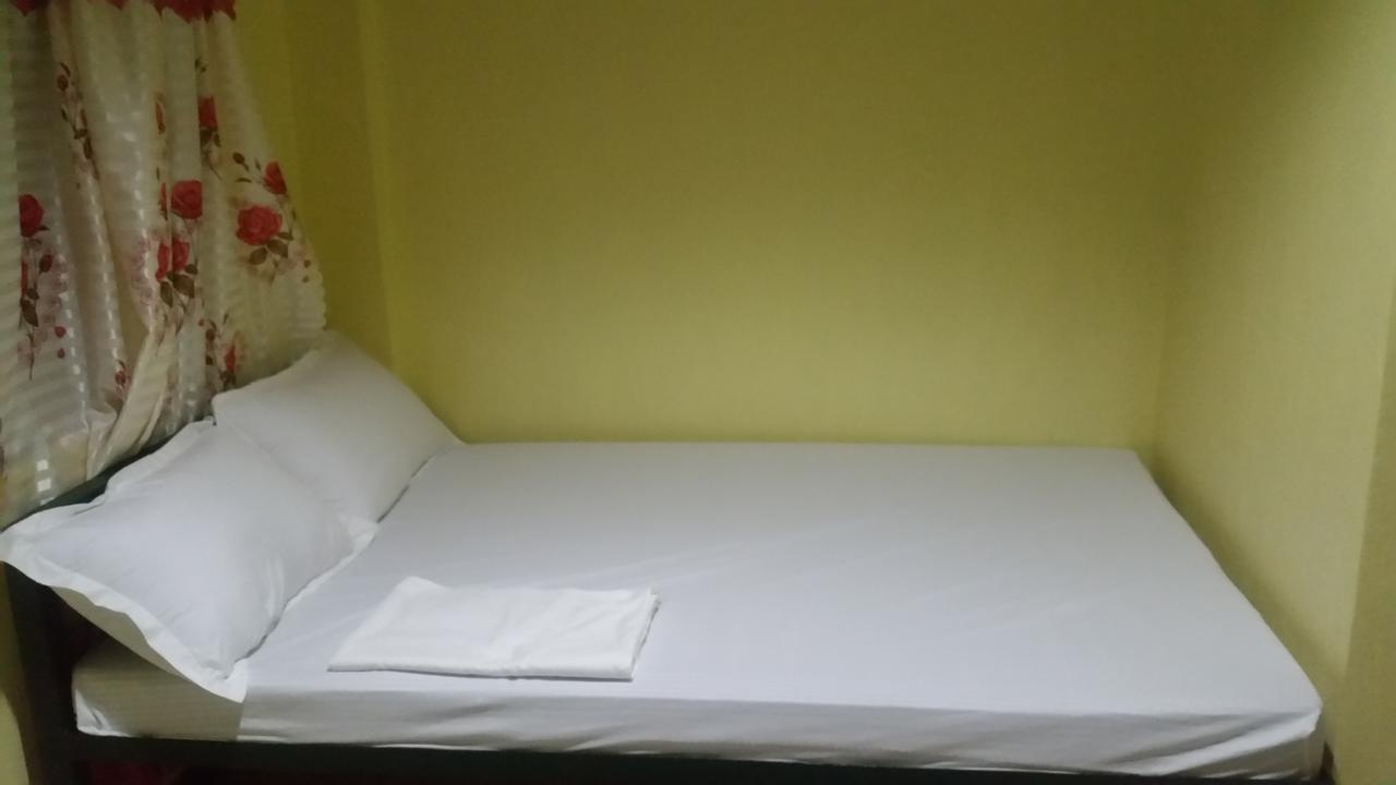 RMS Travellers Inn Poro Extérieur photo